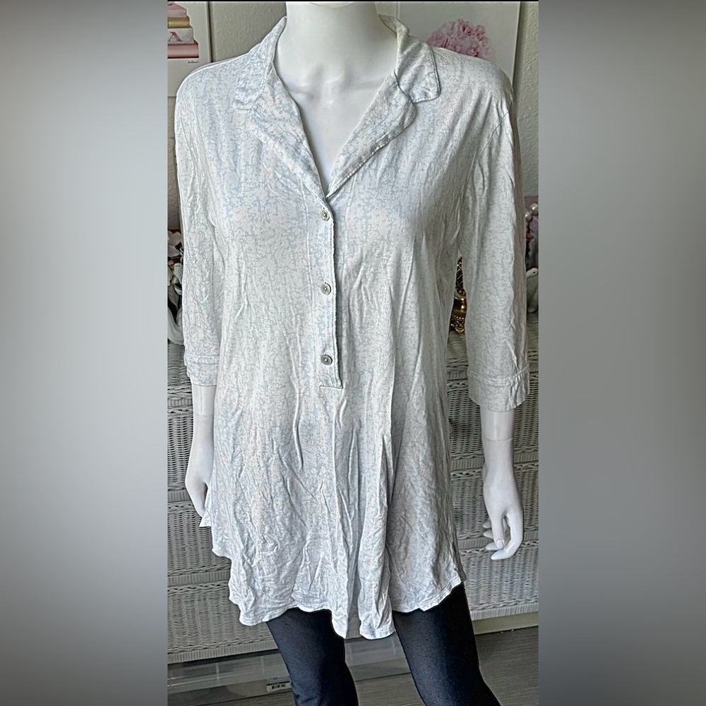 Natori Tunic Night Shirt Cotton Long Sleeves white soft baby blue pattern Size M